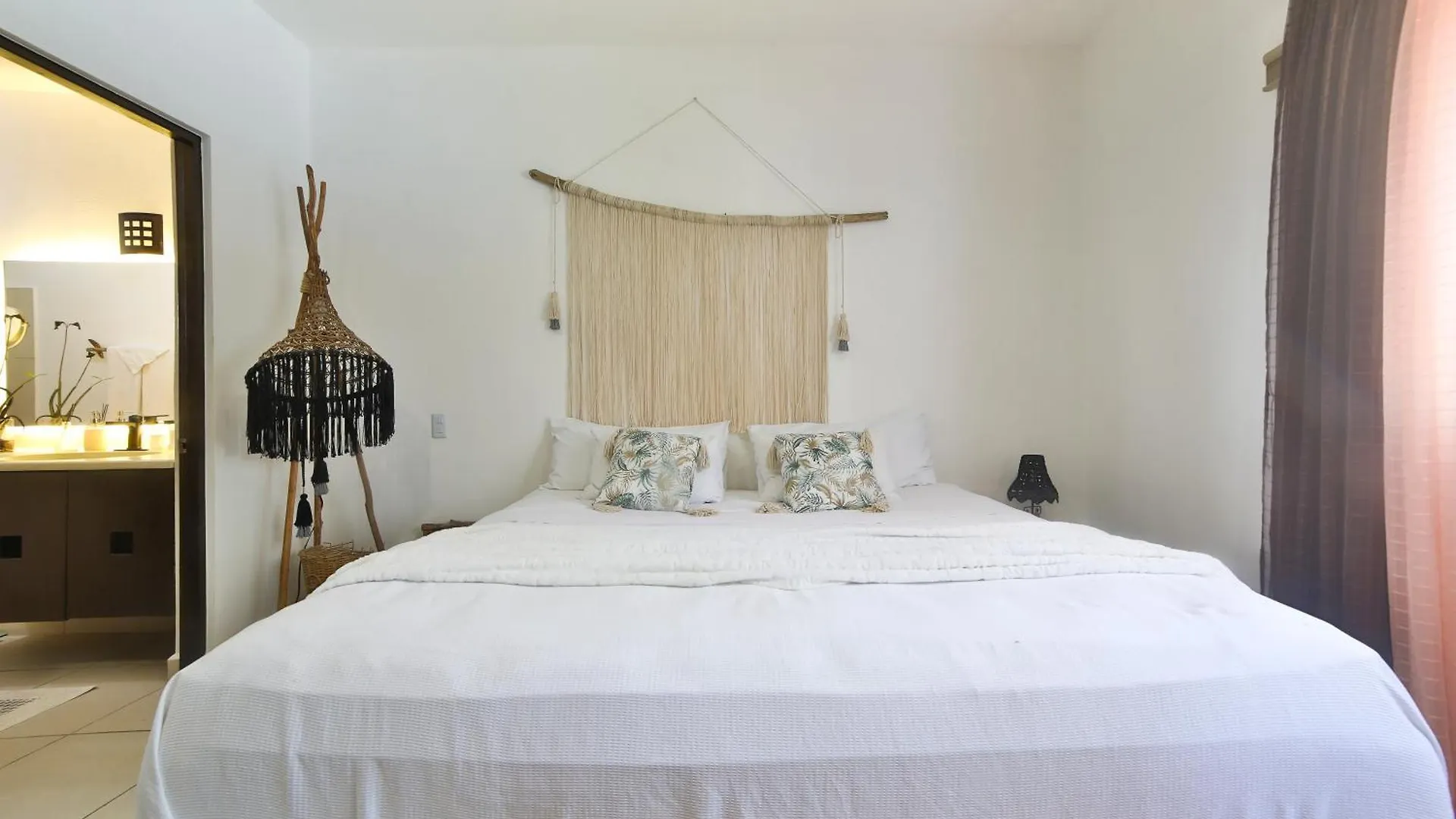 Full Equipped 2 Bdrm Condo In Gated Community & Pool View Playa del Carmen Mexico