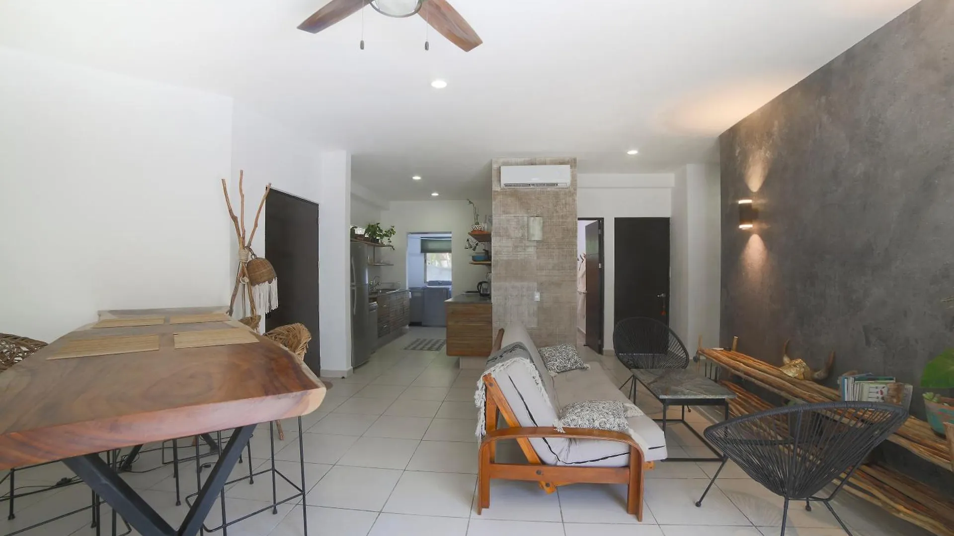 Full Equipped 2 Bdrm Condo In Gated Community & Pool View Playa del Carmen Apartment