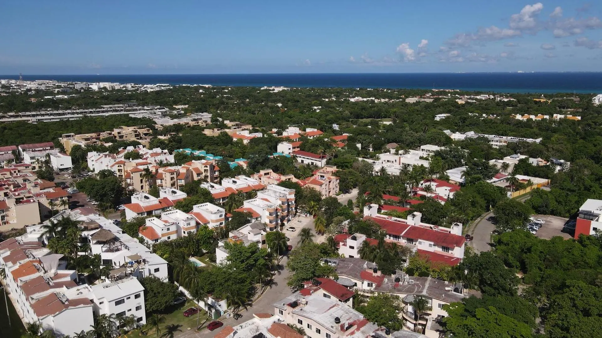 Apartment Full Equipped 2 Bdrm Condo In Gated Community & Pool View Playa del Carmen Mexico